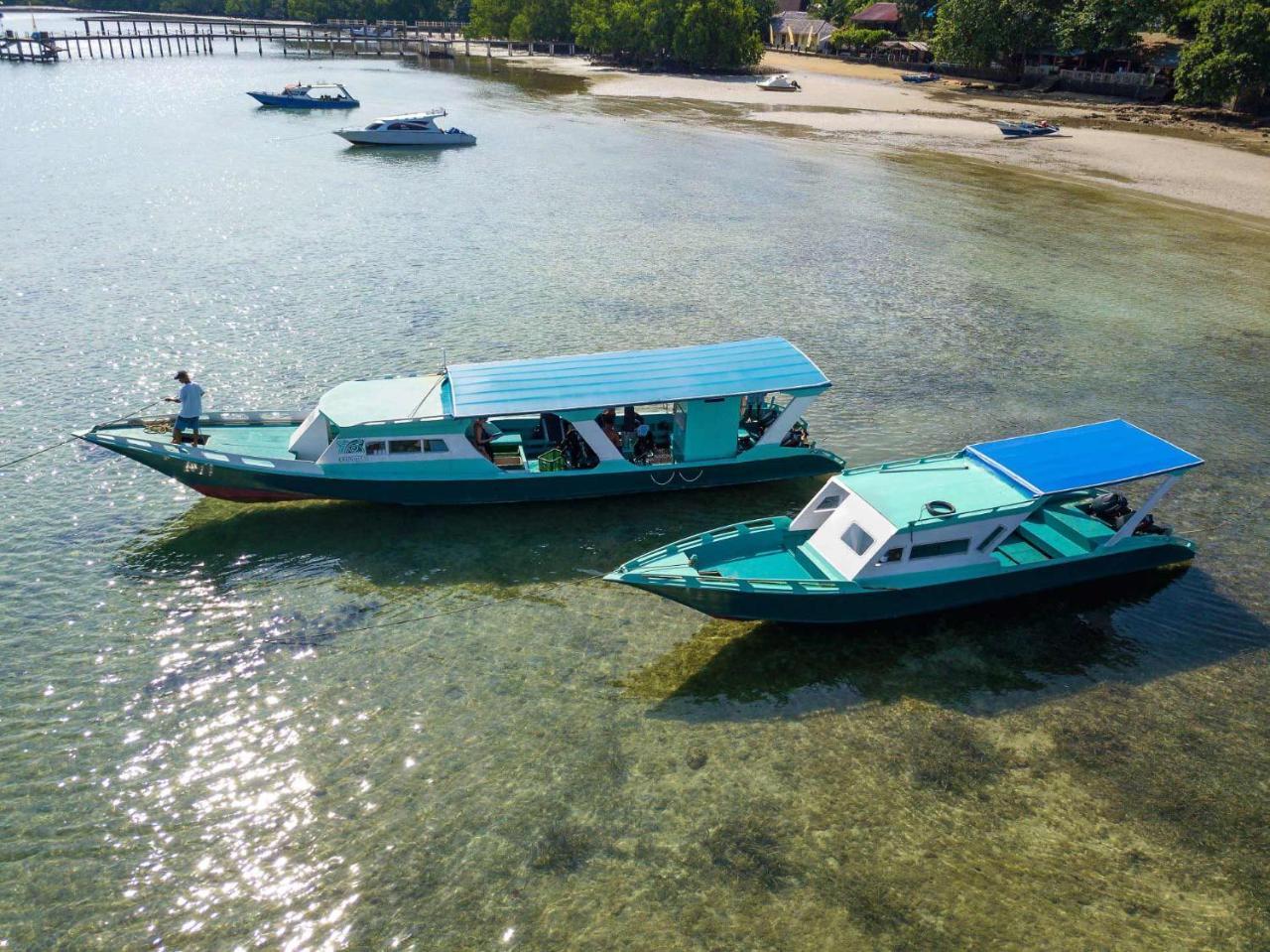 Froggies Divers Bunaken Exterior photo